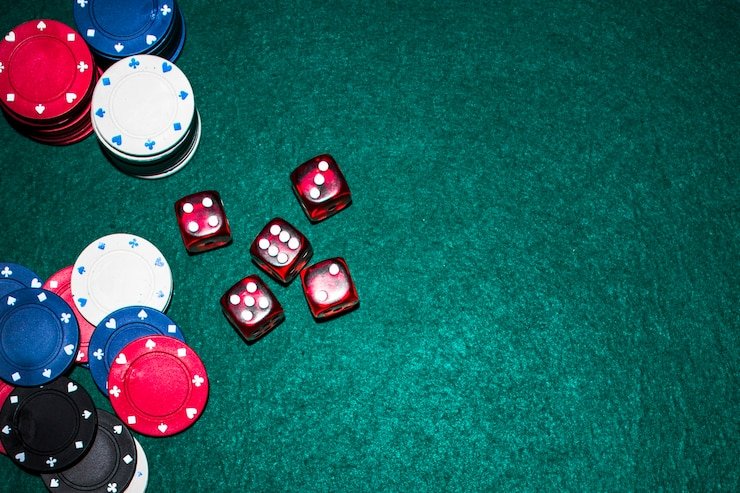 Kantor pusat operasional inipoker dengan tim support dan engineering